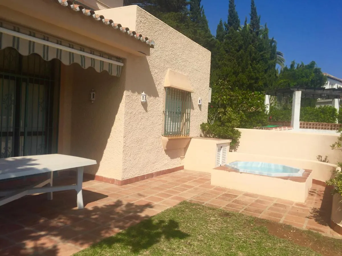 Marbesa Villas With Jacuzzi ماربيا